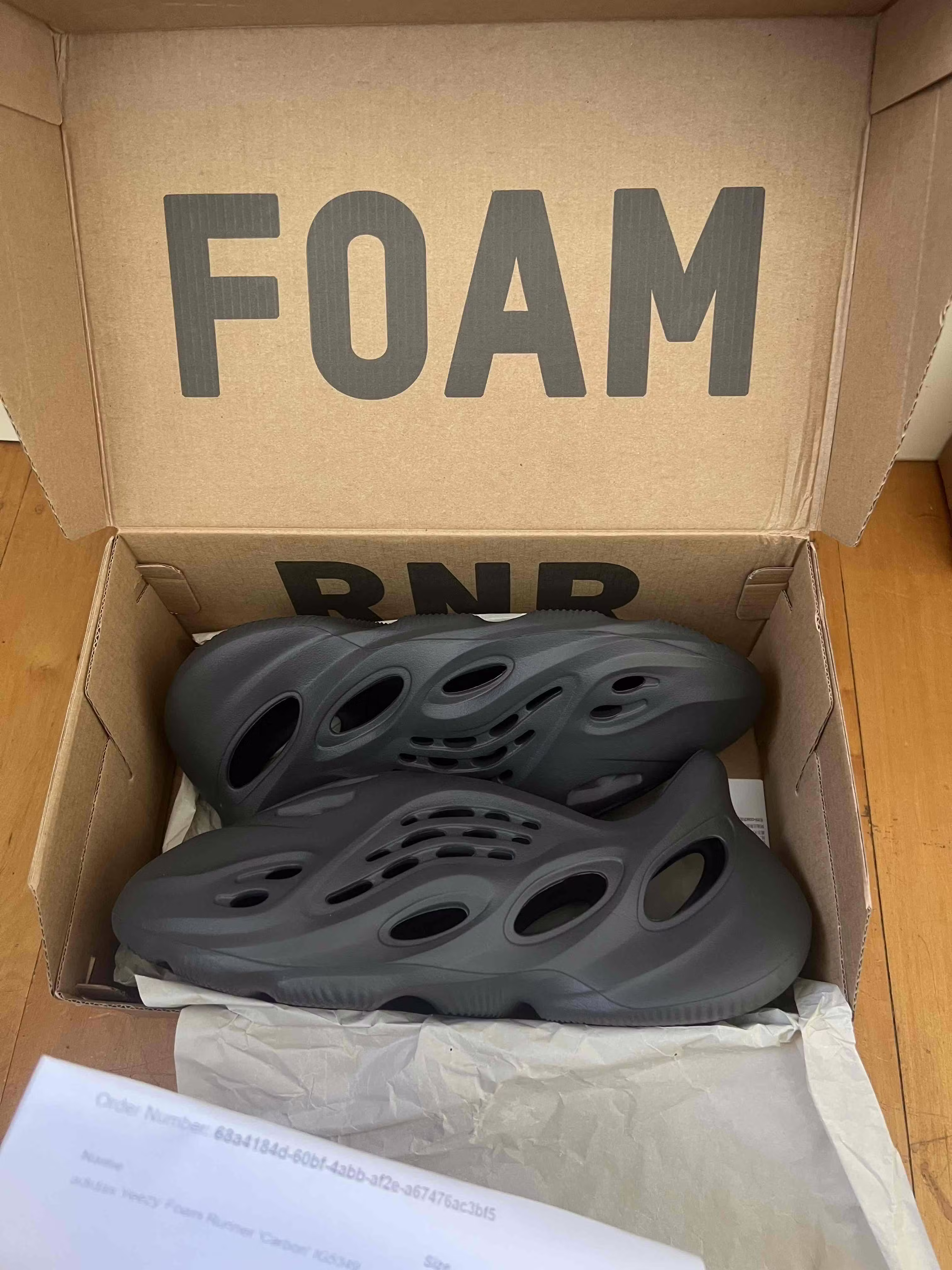 adidas Yeezy Foam Runner 'Carbon' IG5349 adidas Yeezy Foam Runner 'Carbon' IG5349